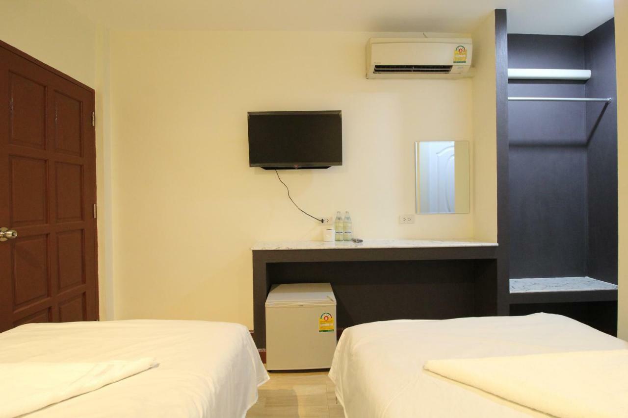 Chaiwat Guesthouse Bangkok Exteriör bild