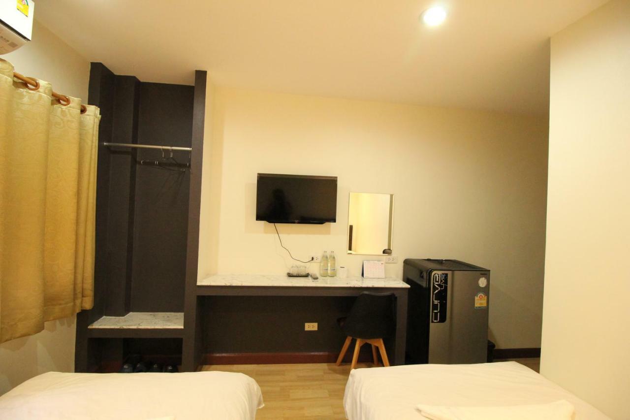 Chaiwat Guesthouse Bangkok Exteriör bild